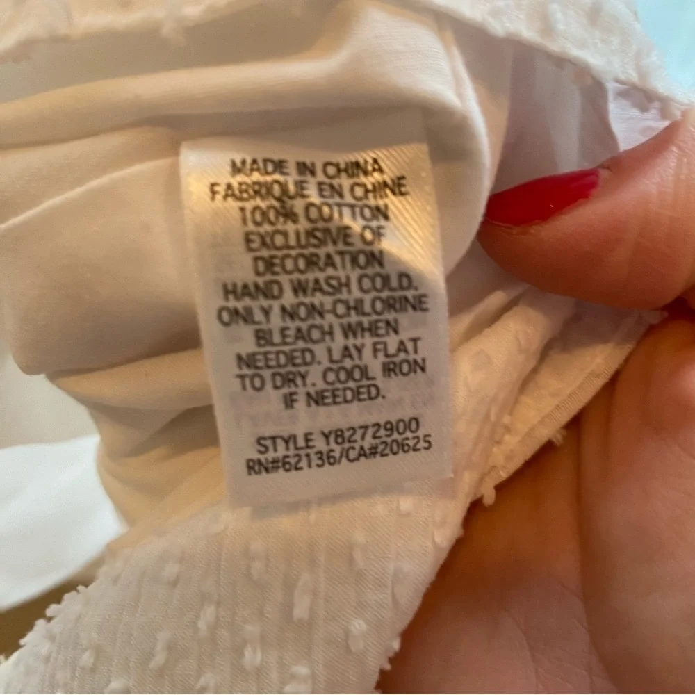 GUESS - Picture 10 of 11